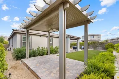 373 Coastal Redwood Street Patio