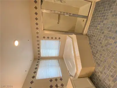 9766 Gentle Spirit Drive, Las Vegas, NV 89148 Primary Bathroom