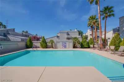 6250 West Flamingo Road 133 Pool