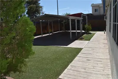 1701 Jernae Court, Las Vegas, NV 89108 Yard