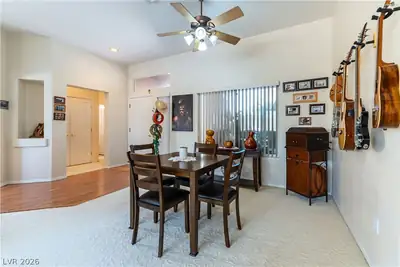 10608 Mission Lakes Avenue Dining Area