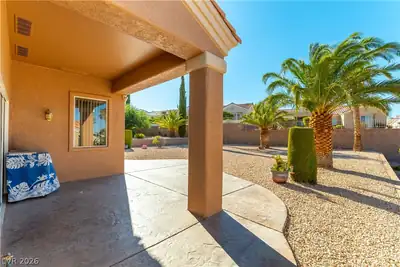 10608 Mission Lakes Avenue Patio