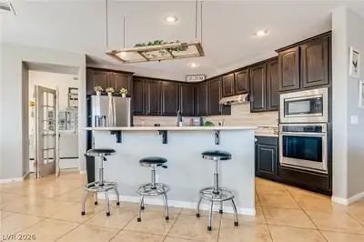 643 Coral View Street, Las Vegas, NV 89110 Kitchen