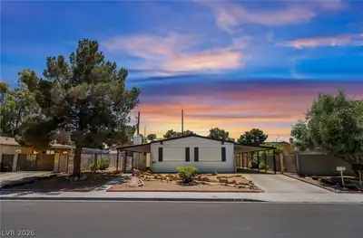 5235 Sir James Way, Las Vegas