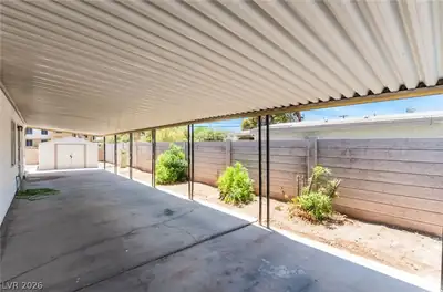 5235 Sir James Way, Las Vegas, NV 89110 Patio