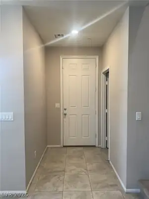 2853 Tanager Hill Street, Henderson, NV 89044 Entrance Foyer