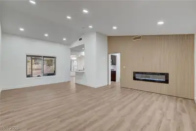 2401 Ocean Edge Court, Las Vegas, NV 89134 Living Room