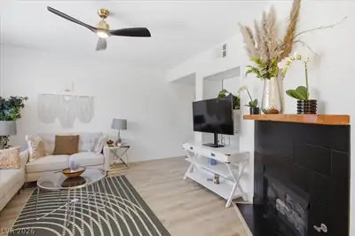 10231 Deerfield Beach Avenue 102 Living Room