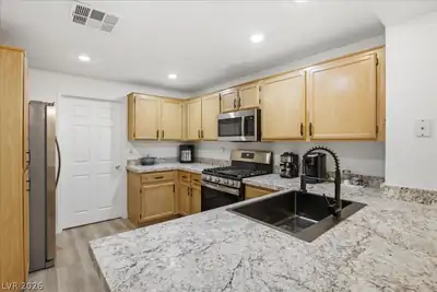 10231 Deerfield Beach Avenue 102 Kitchen