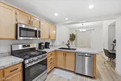10231 Deerfield Beach Avenue 102 Kitchen