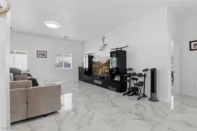 2334 North Michael Way Living Room