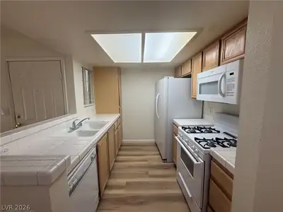 1900 Rio Canyon Court 103 Kitchen