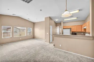 5552 Jackpot Winner Lane 101 Living Room