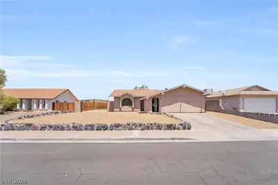 525 Zuber Avenue, Henderson
