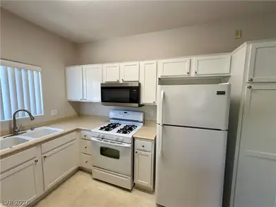 2291 HORIZON RIDGE 6231 Kitchen