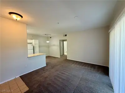 2291 HORIZON RIDGE 6231 Living Room