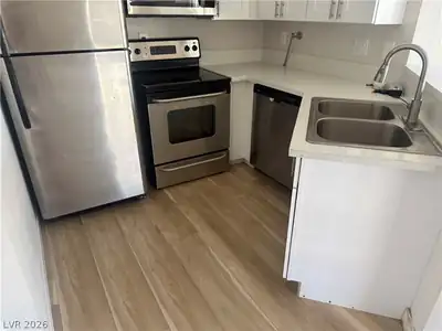 530 Elm Drive 201 Kitchen