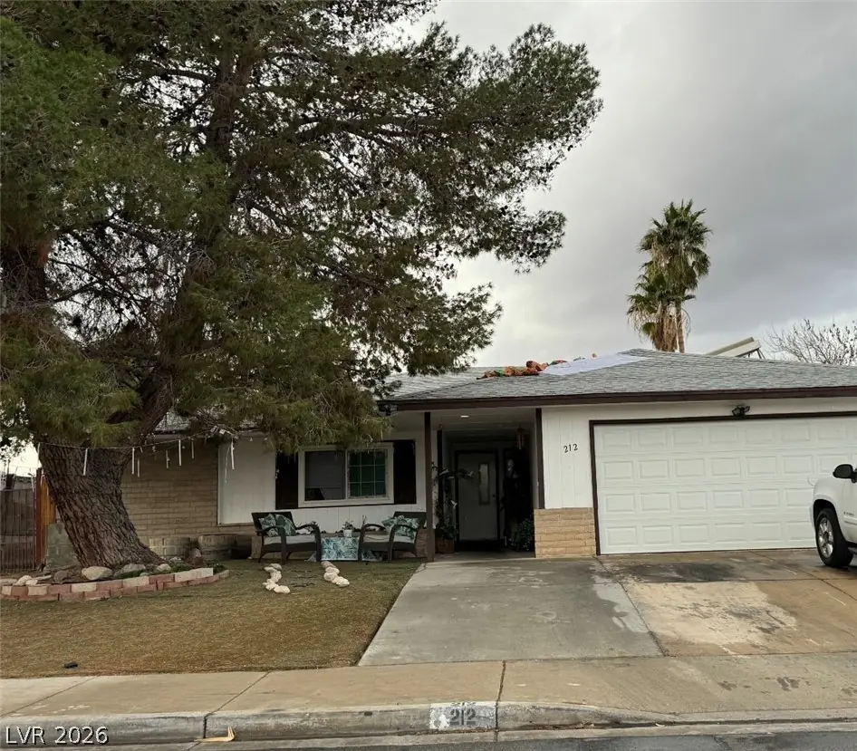 212 Bradshaw Way