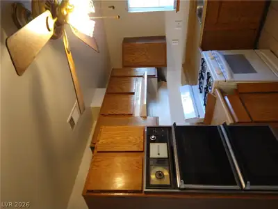 212 Bradshaw Way Kitchen