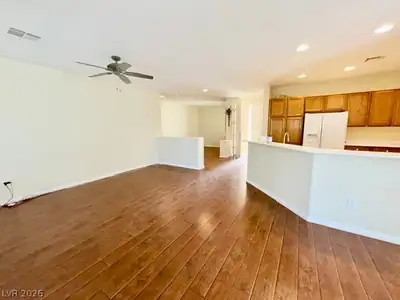 4438 Regalo Bello Street Living Room