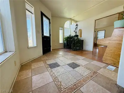 190 Winnemucca Street Entry