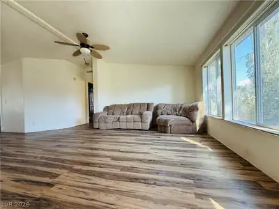 190 Winnemucca Street Living Room