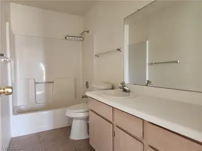 2004 Mesquite Lane 203 Primary Bathroom