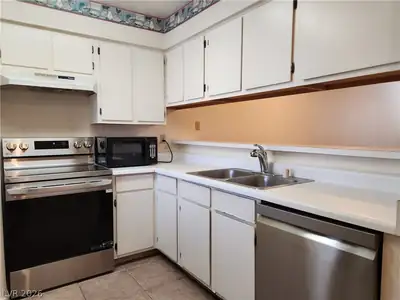 2004 Mesquite Lane 203 Kitchen