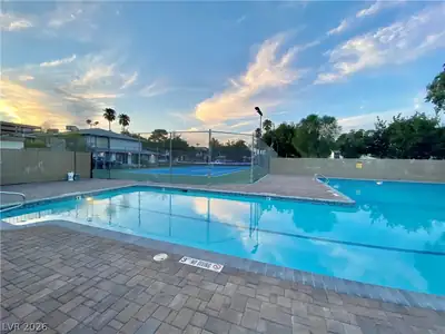 1467 Lorilyn Avenue 4 Pool