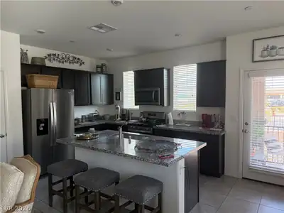 662 Foam Flower Lane, Henderson, NV 89015 Kitchen