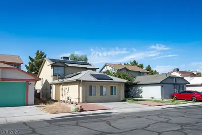 4225 Timpani Drive, Las Vegas, NV 89110 Front of Structure