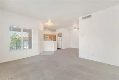 251 South Green Valley Parkway 3921 Living Room