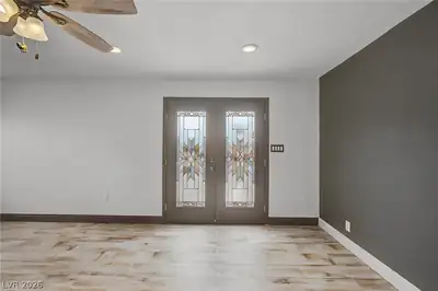 6912 Vivian Circle, Las Vegas, NV 89145 