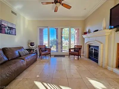 25 Via Visione 104, Henderson, NV 89011 Living Room