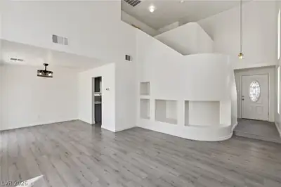 4215 Dobson Drive Las Vegas, NV 89115
