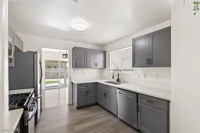 4215 Dobson Drive, Las Vegas, NV 89115 Kitchen
