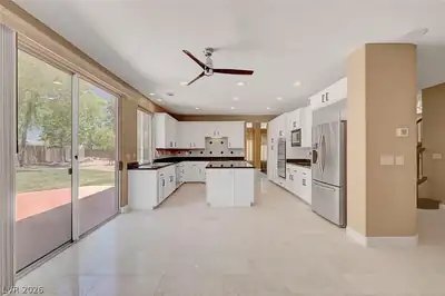 229 North Buteo Woods Lane Kitchen