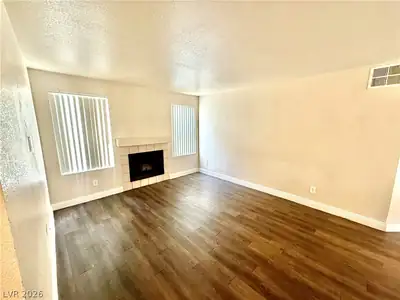 2801 North RAINBOW BL Boulevard 179 Living Room