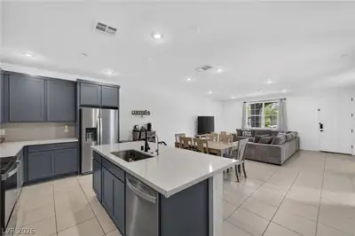 826 Royal Beekman Street, Henderson, NV 89011 Kitchen