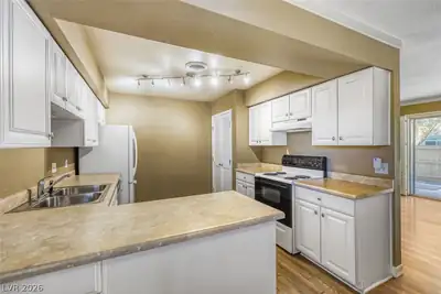 3173 Pinehurst Drive A Kitchen