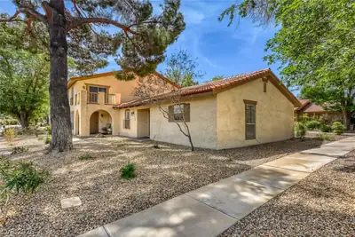 3173 Pinehurst Drive A Front of Structure