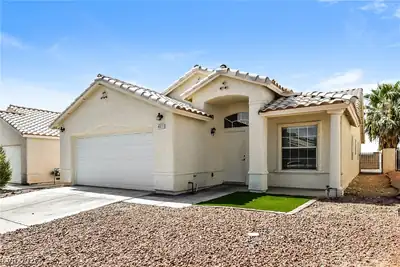 4611 Chestnut Blaze Drive, North Las Vegas, NV 89032 Front of Structure