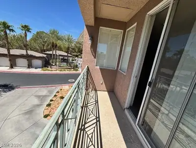 9112 Vista Greens Way 106 Balcony