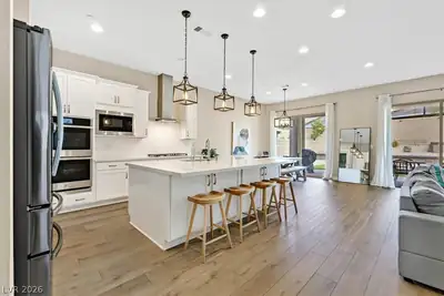 552 Comodo Street, Henderson, NV 89011 Kitchen