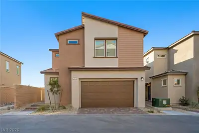 304 Crescent Glow Lane, Henderson