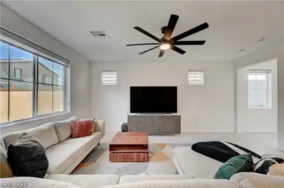 10938 Fennel Avenue, Las Vegas, NV 89166 