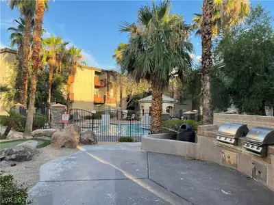 4400 South Jones Boulevard 1063 Pool