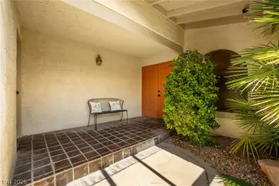 1913 Plaza Del Dios, Las Vegas, NV 89102 