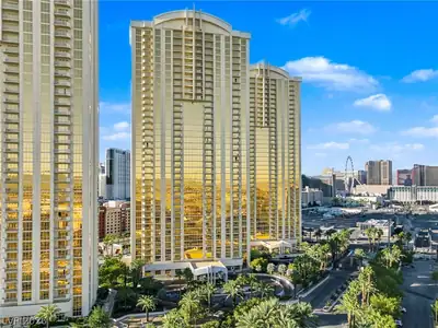 135 East Harmon Avenue 10714, Las Vegas