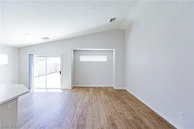 4205 West Delhi Avenue Living Room